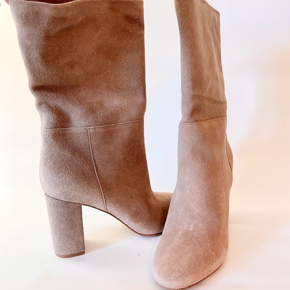 Authentic suede light tan coloured pull on real booties. Size 9 - Picture 6 of 7